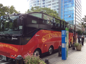 福岡の新たな新名物！２階建てバス「福岡オープントップバス」